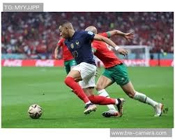 [中超]中超联赛重燃战火 上海申花赢得榜首大战独自领跑